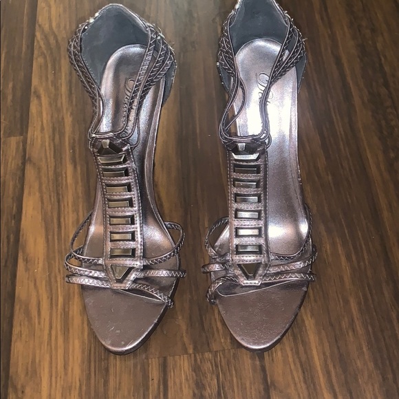 Delicious gun metal heels - Picture 2 of 5